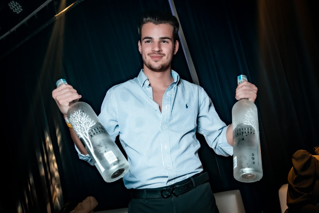 COMMITTEE club valencia, VIP, botellas de vodka