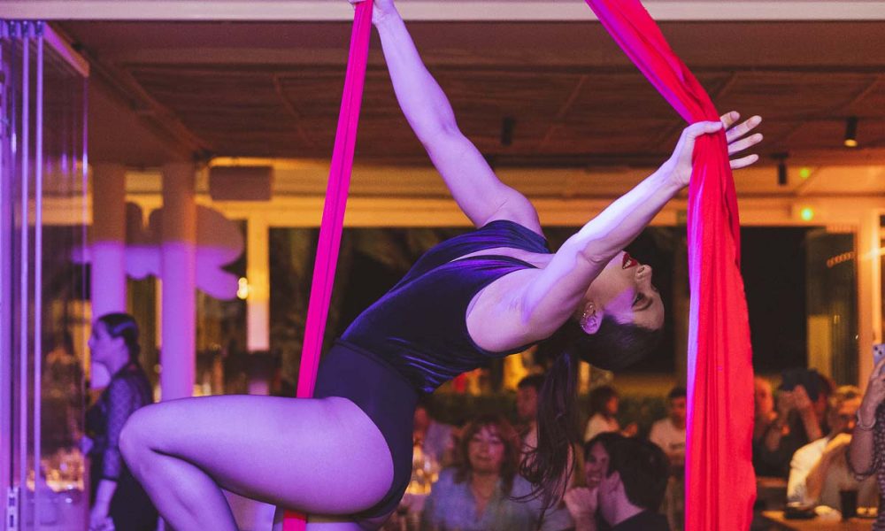 dinner show dj nydeee sabbia valencia acrobata